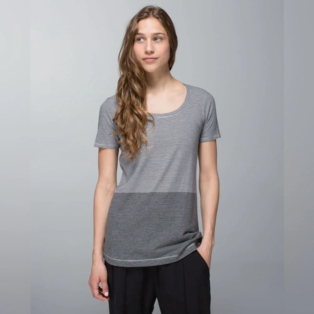 Lululemon Every Yogi Tee Tonka Tee Engineer‎ Heathered Multi Size 4 P2P 16”